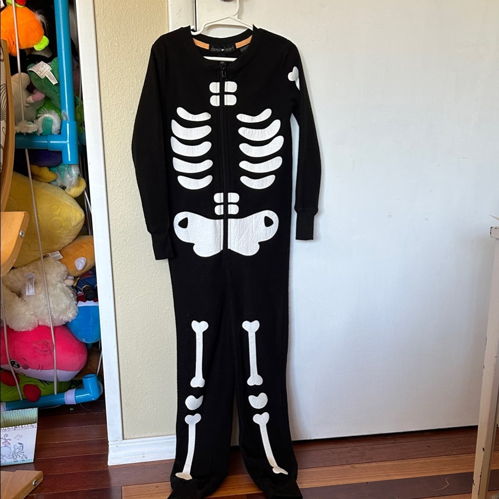Derek Heart Black and White Skeleton Kids Fleece Onesie Size 4/6